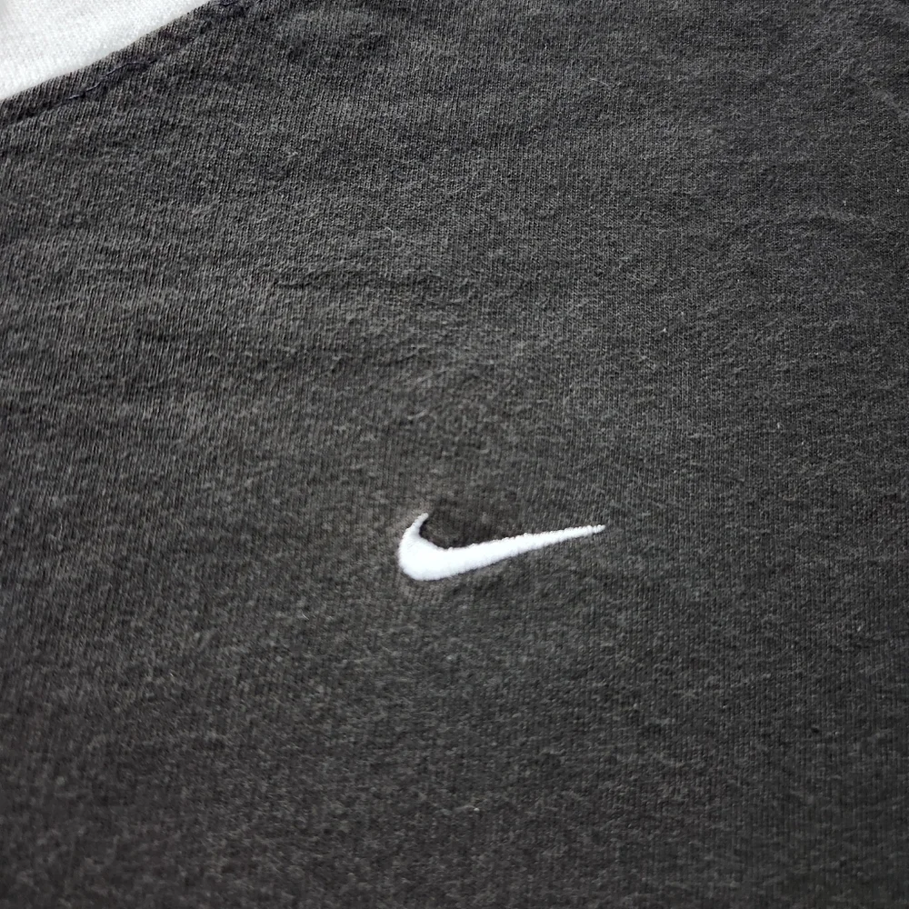 Vintage 90s Nike V Neck T Shirt Black White Sz L